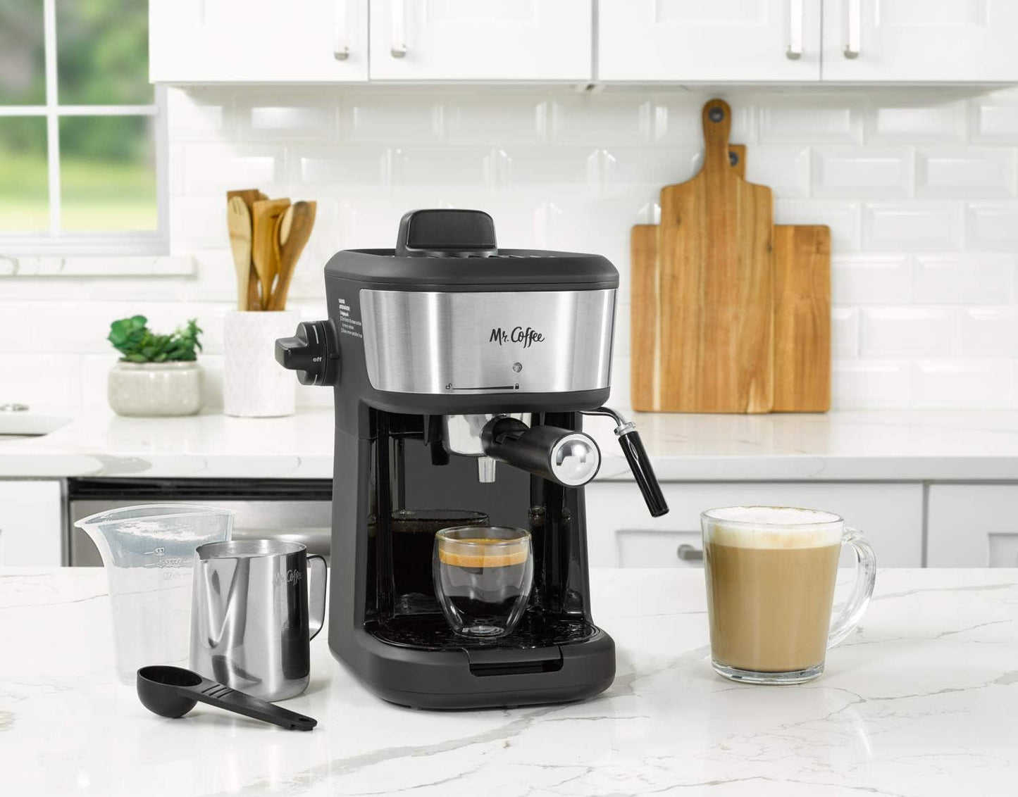 Dluxe Ave. Espresso and Cappuccino Machine/ Black