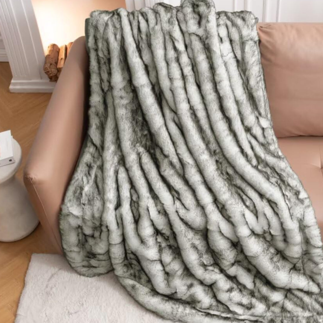 Dluxe Ave. ( TWIN )Luxury Faux Fur Blanket, Super Thick Warm Long Fluff FuzzyBlanket, for Bed or Sofa (White) 60"x80"