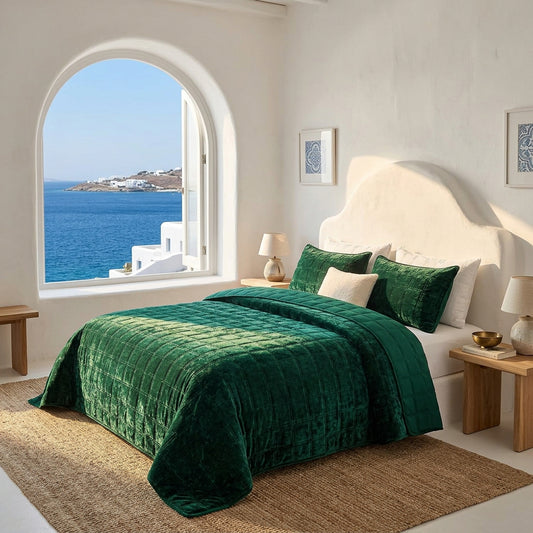 Dluxe Ave. (KING) 3Pcs Velvet Quilt Luxury Bedspread Bedding Set/ Dark Green