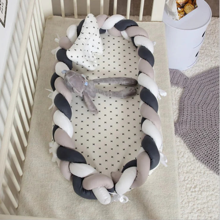 Dluxe Ave. Portable Cotton Crib