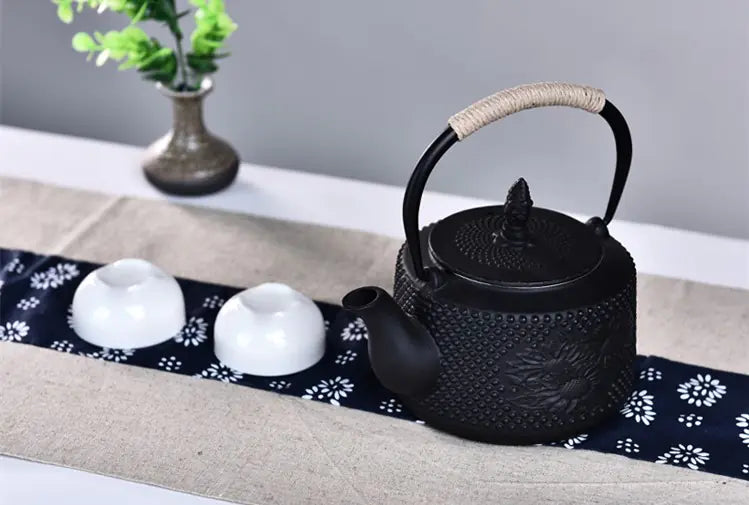 Dluxe Ave. Cast Iron Teapot with Sunflower Design (Japanese Style)