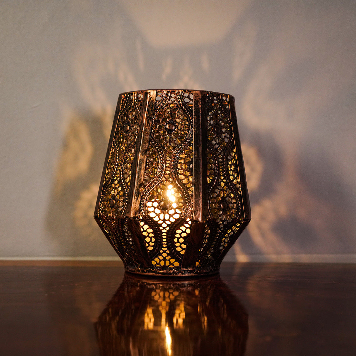 Creative Retro Moroccan Candle Holder Hollow Pattern Iron Bronze Candle Holder Home Decoration