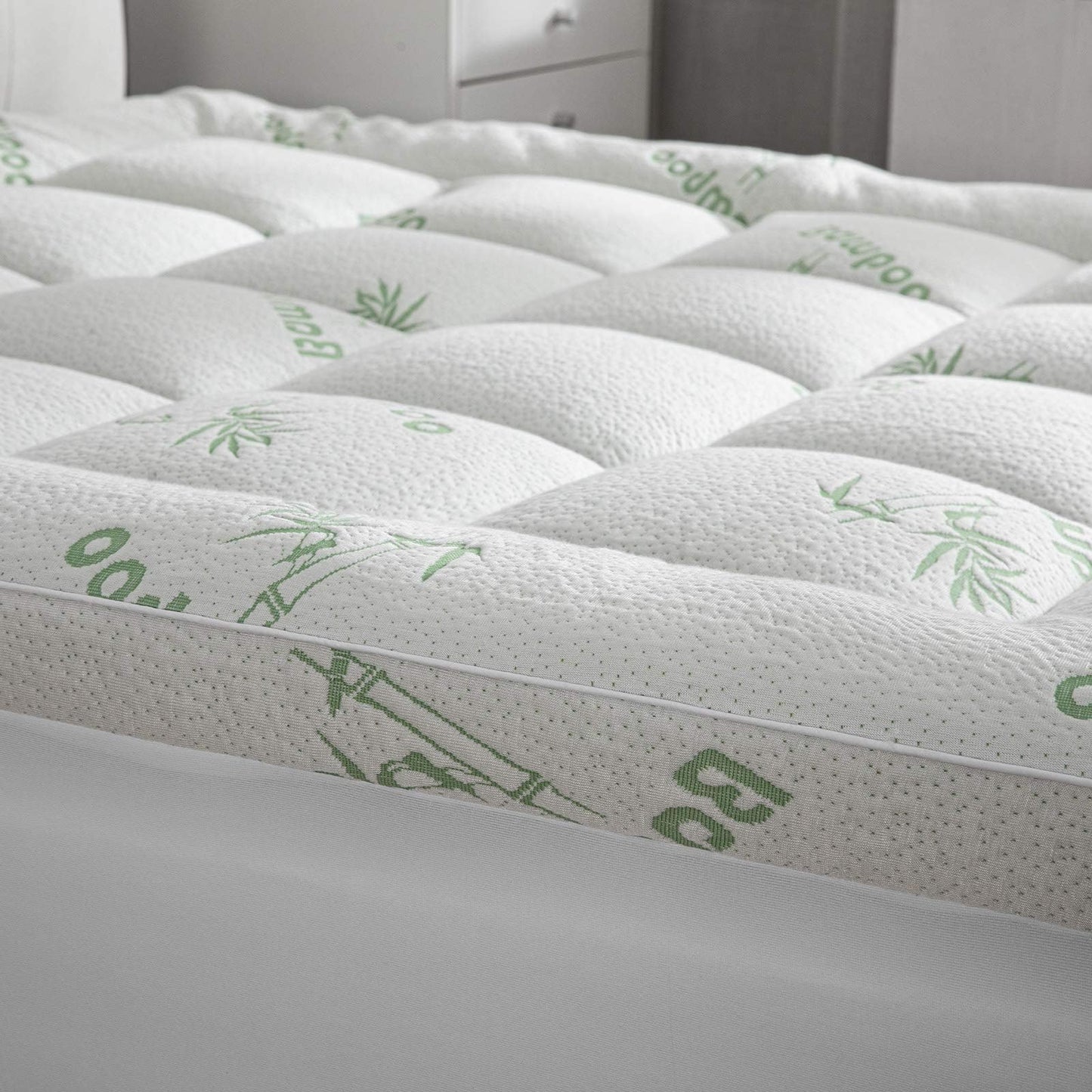 Dluxe Ave. ( CALI./ KING ) Cooling Mattress Topper  8-21" Deep Pocket