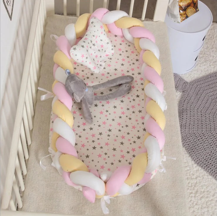 Dluxe Ave. Portable Cotton Crib