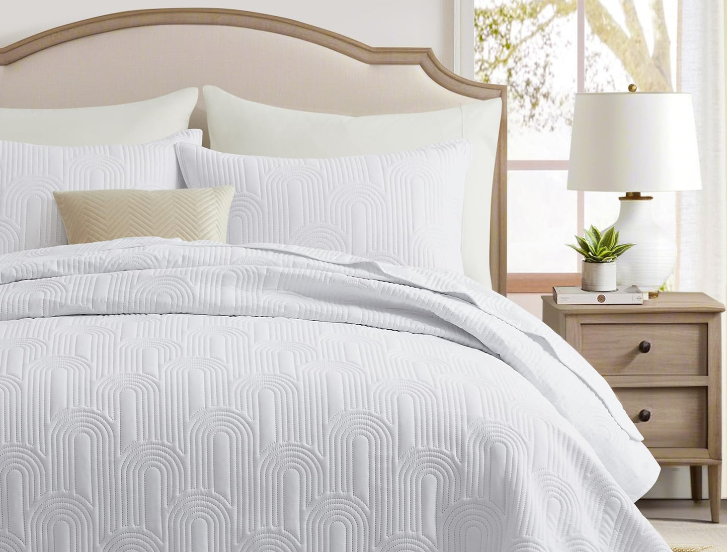 Dluxe Ave. ( TWIN ) Quilt 2-PieceSet, for All Seasons, White