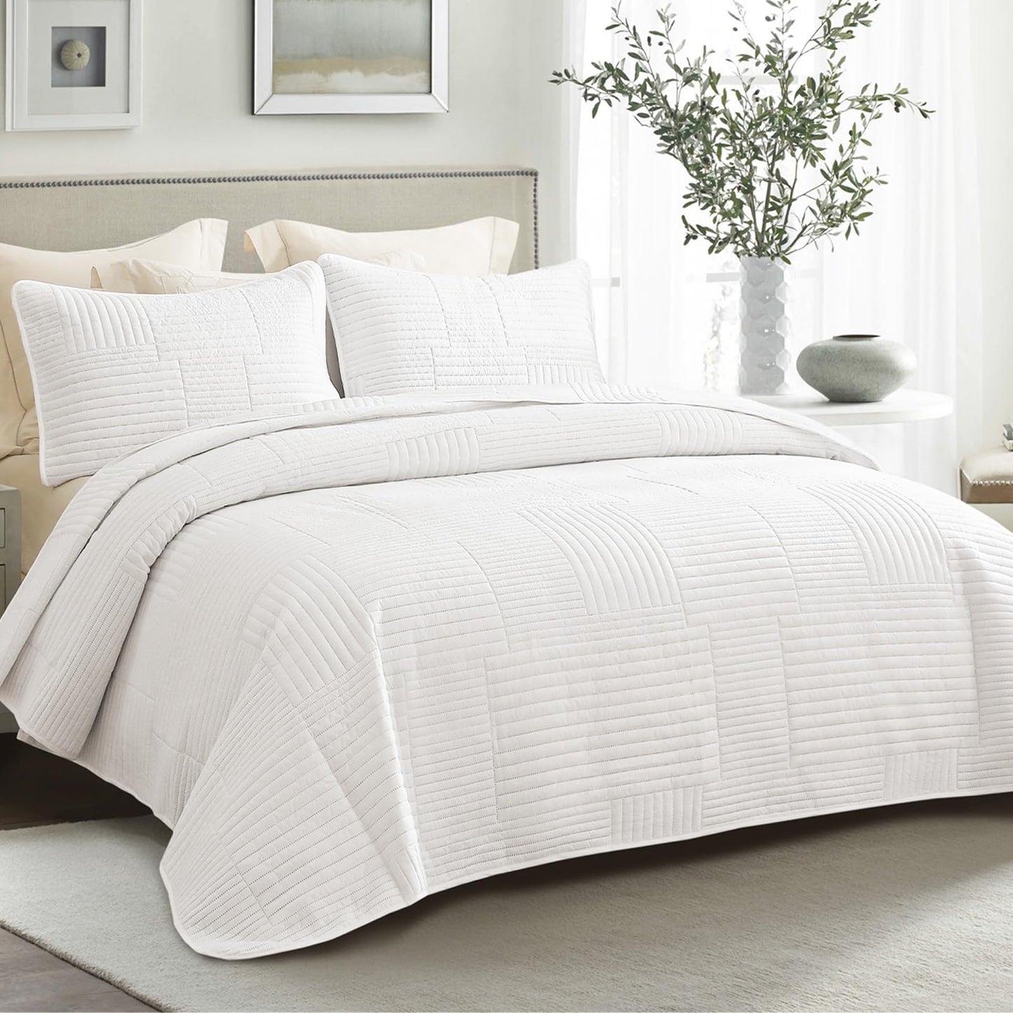 Dluxe Ave. ( KING ) 3 Pcs Ultra Soft Quilt Bedding Set/Lightweight Bedspreads for All Seasons/ White