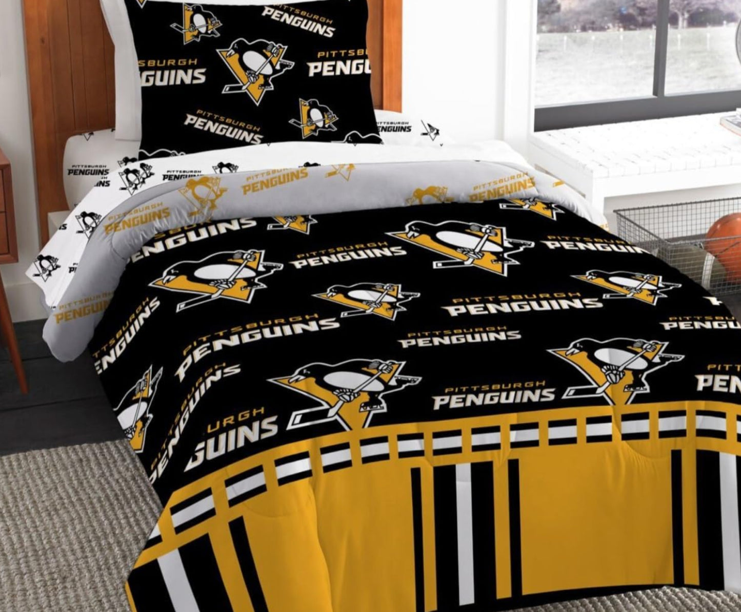 Dluxe Ave. ( TWIN )  NFL 4 Pcs Comforter Set