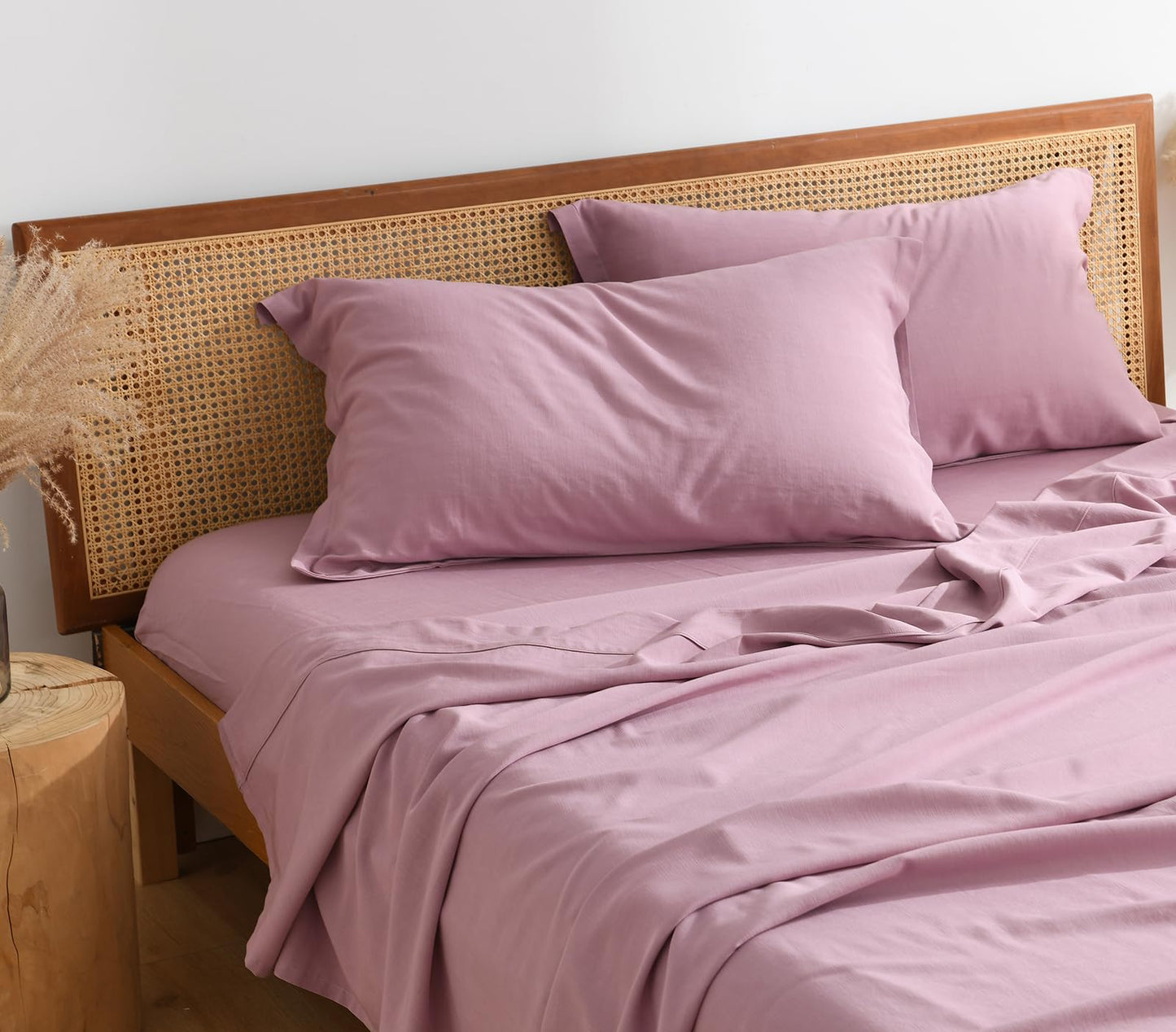 Dluxe Ave. ( QUEEN ) 4 Pcs Sheet Set/  Deep Pockets/  Lilac