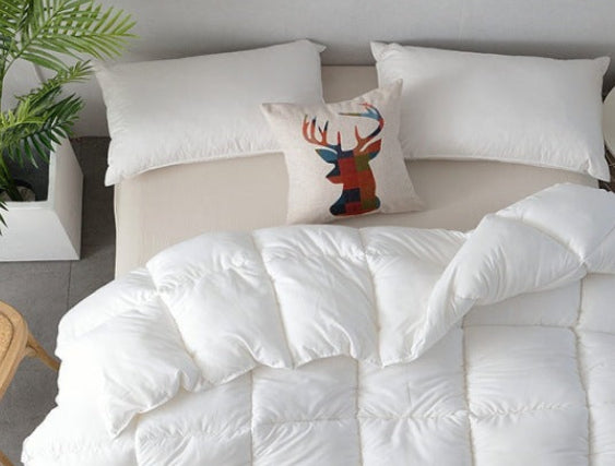 Feather-Soft Quilt for Autumn and Winter