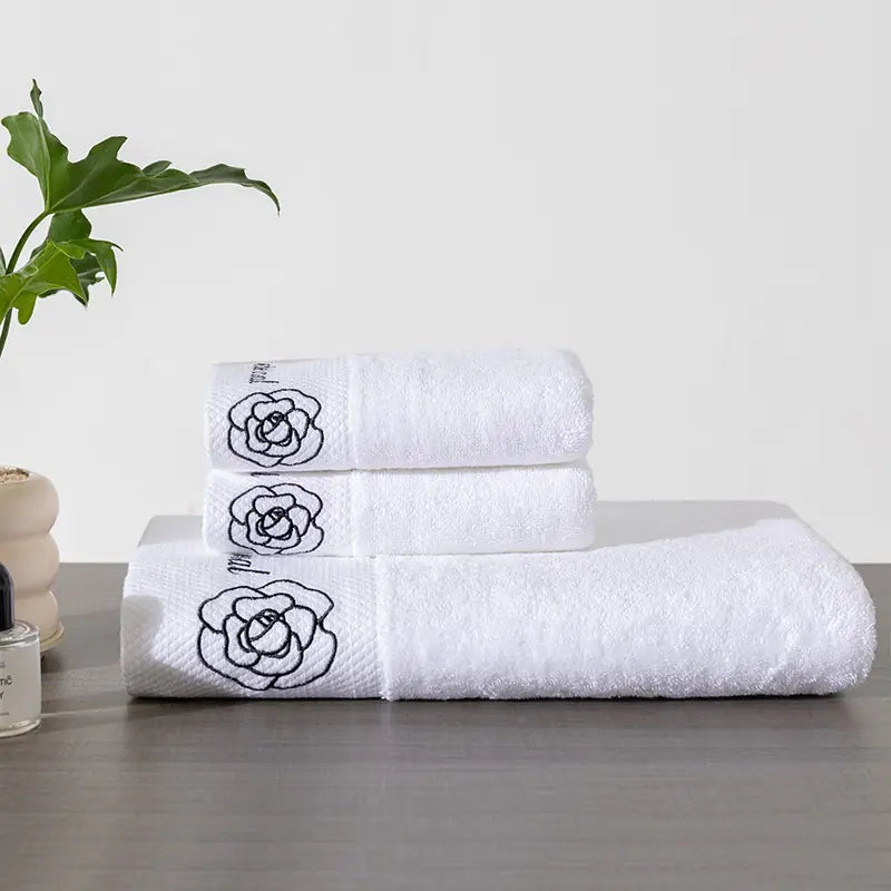 Dluxe Ave. Hotel Bedding and Towels with Custom Logo