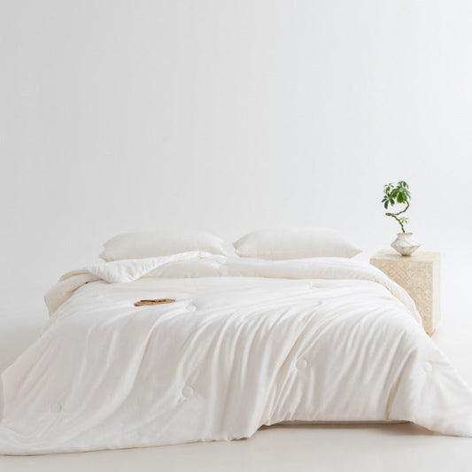 Dluxe Ave. (FULL/ QUEEN/ KING) Cotton Soybean Fiber Quilt All Seasons