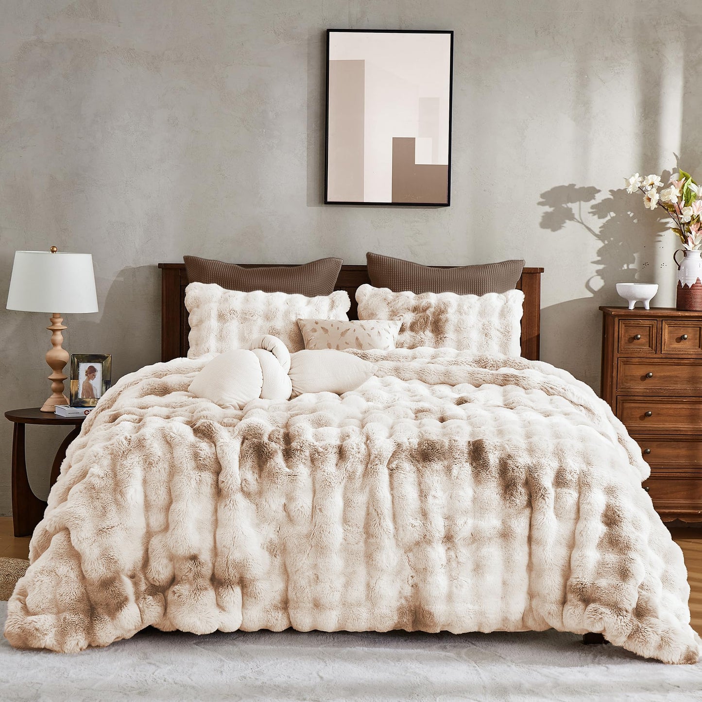 Dluxe Ave.( QUEEN ) 3 Pcs Fluffy Faux Rabbit Fur Bubble Comforter Set/  Beige