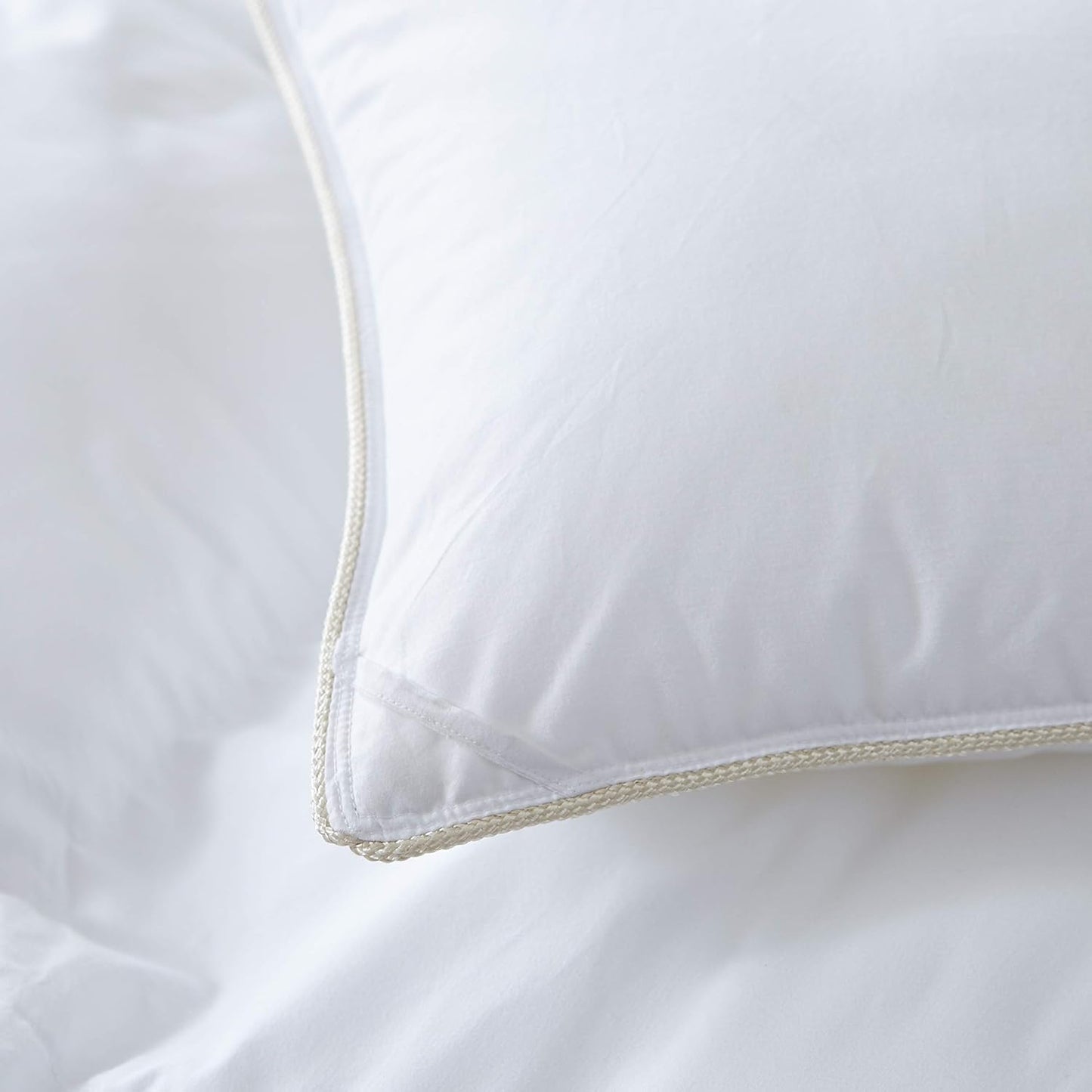 Dluxe Ave. ( QUEEN ) 600-Thread-Count Egyptian Cotton Goose Down Comforter/ 55 oz. Fill Weight Baffle Box Design, / White
