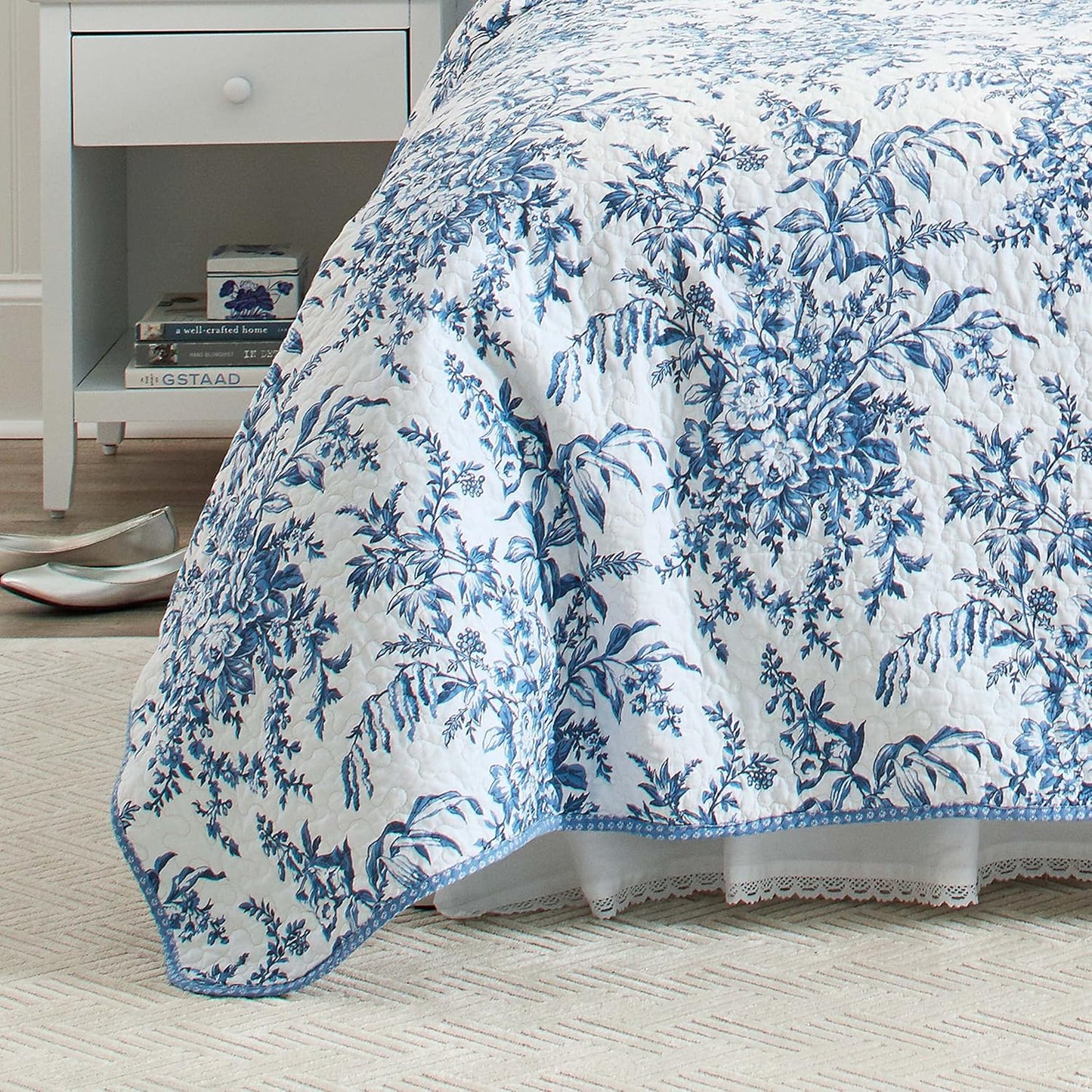 Dluxe Ave. ( TWIN ) 2 Pcs Quilt Set Reversible Cotton Bedding, for All Seasons,  Delft Blue