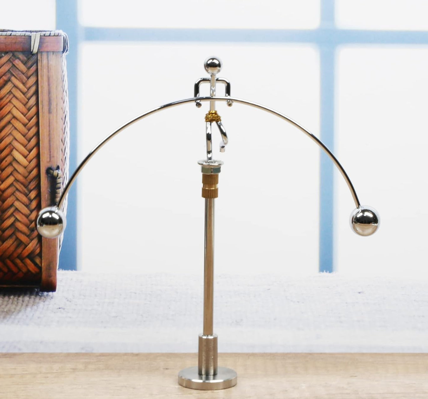 Dluxe Ave. Kinetic Art Balance Toy Balancing Science Psychology Home Office Desk Decor