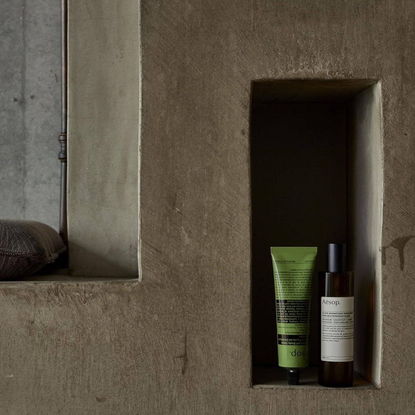Dluxe Ave.  Room Spray Blend of Citrus Botanicals Cedar and Cardamom 3.4 oz