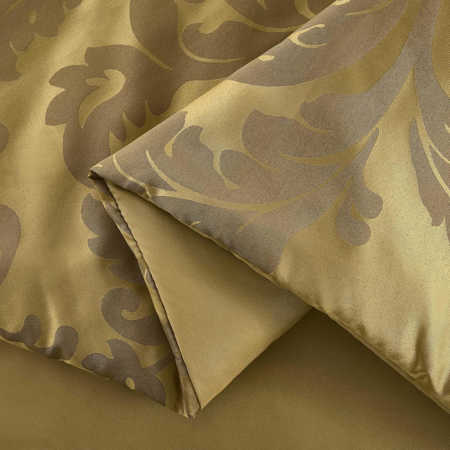 Out of Stock Dluxe Ave. ( FULL) 7-Piece Jacquard Floral Comforter Set / Gold