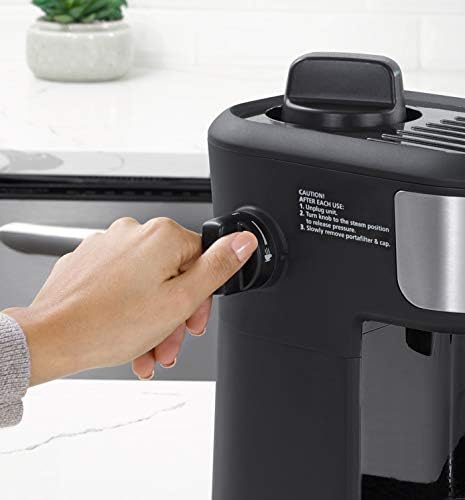 Dluxe Ave. Espresso and Cappuccino Machine/ Black