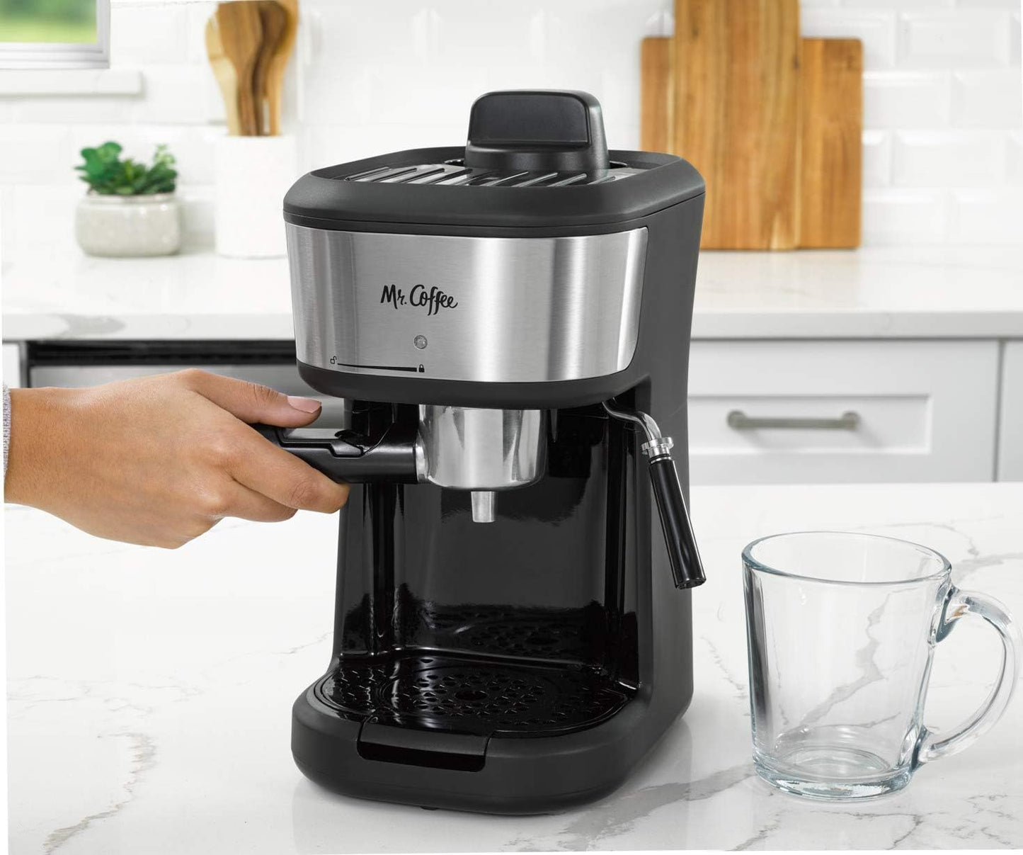 Dluxe Ave. Espresso and Cappuccino Machine/ Black