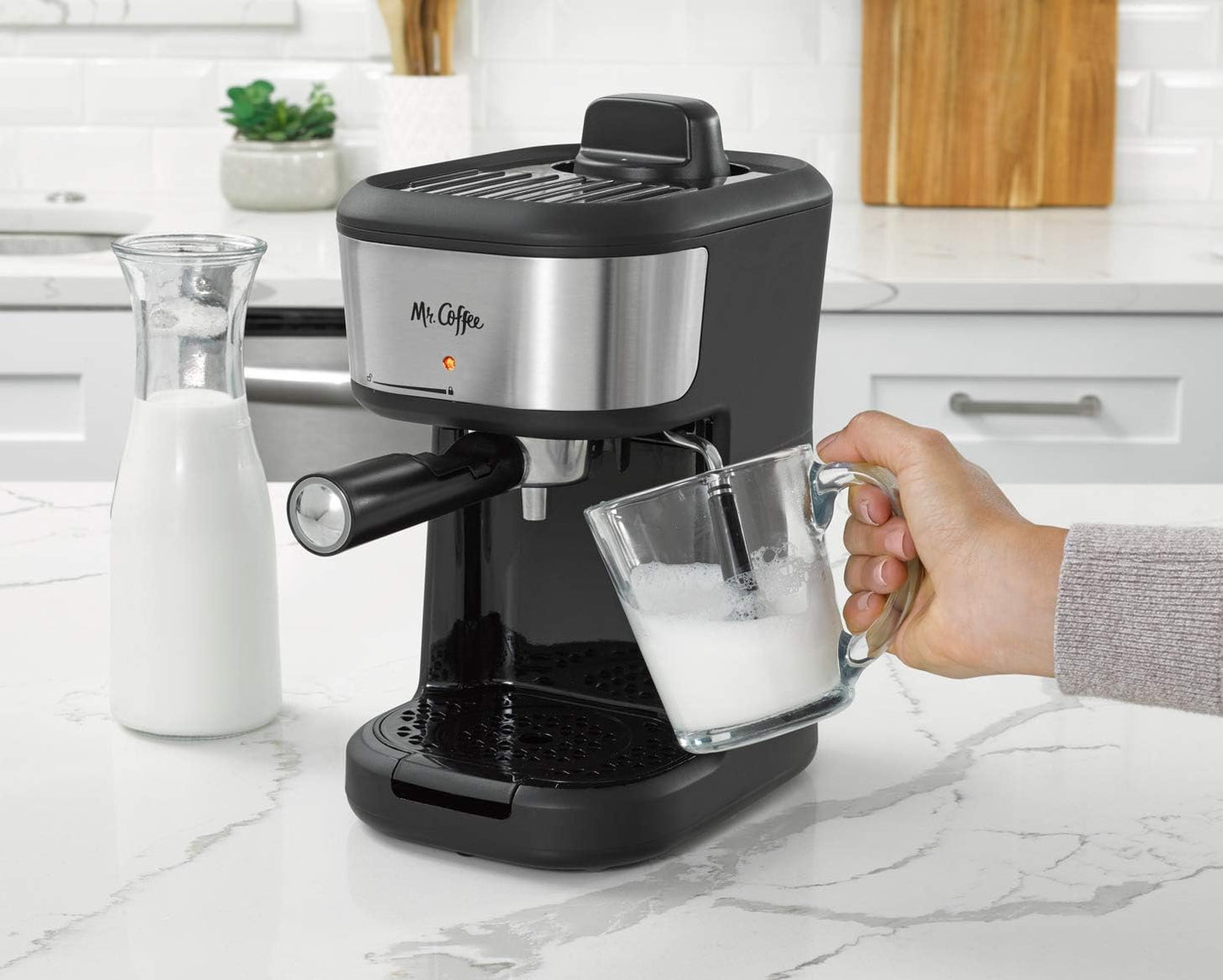 Dluxe Ave. Espresso and Cappuccino Machine/ Black