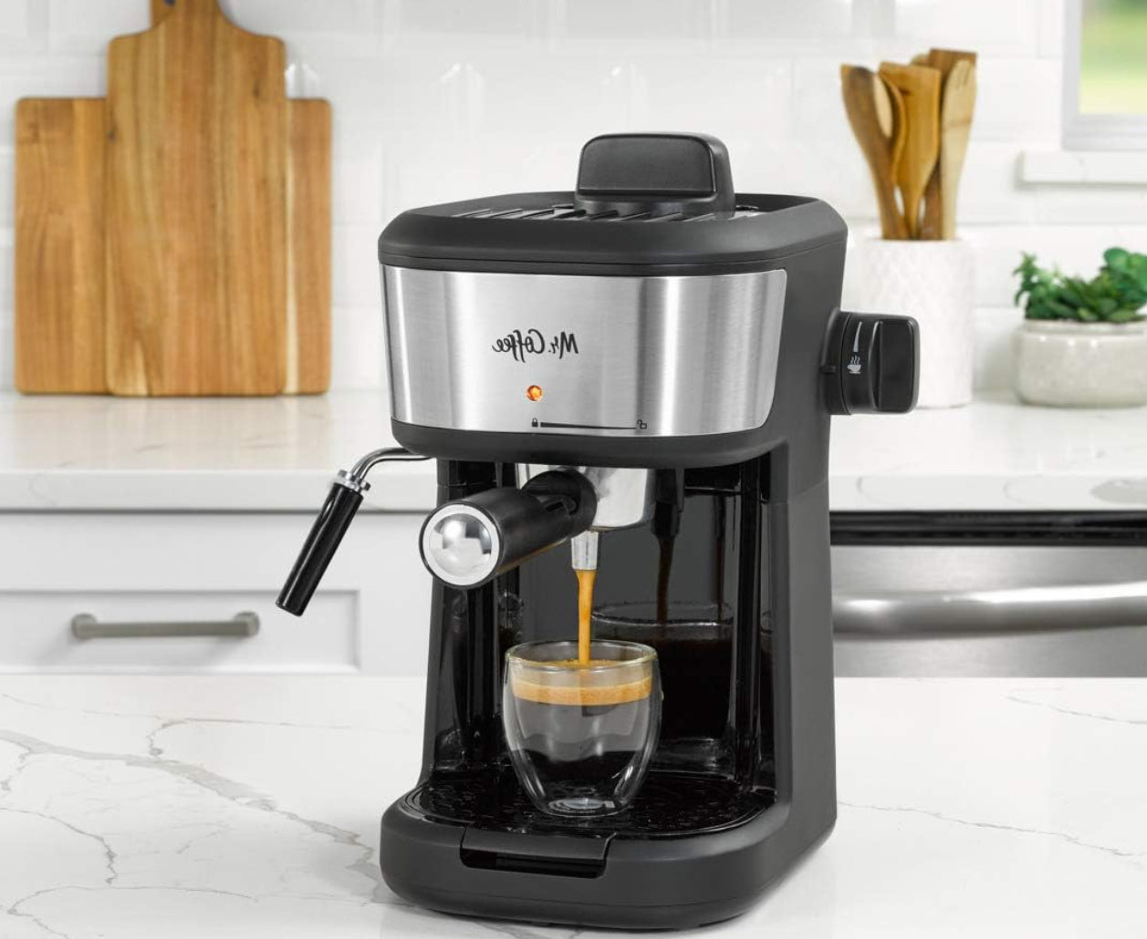 Dluxe Ave. Espresso and Cappuccino Machine/ Black
