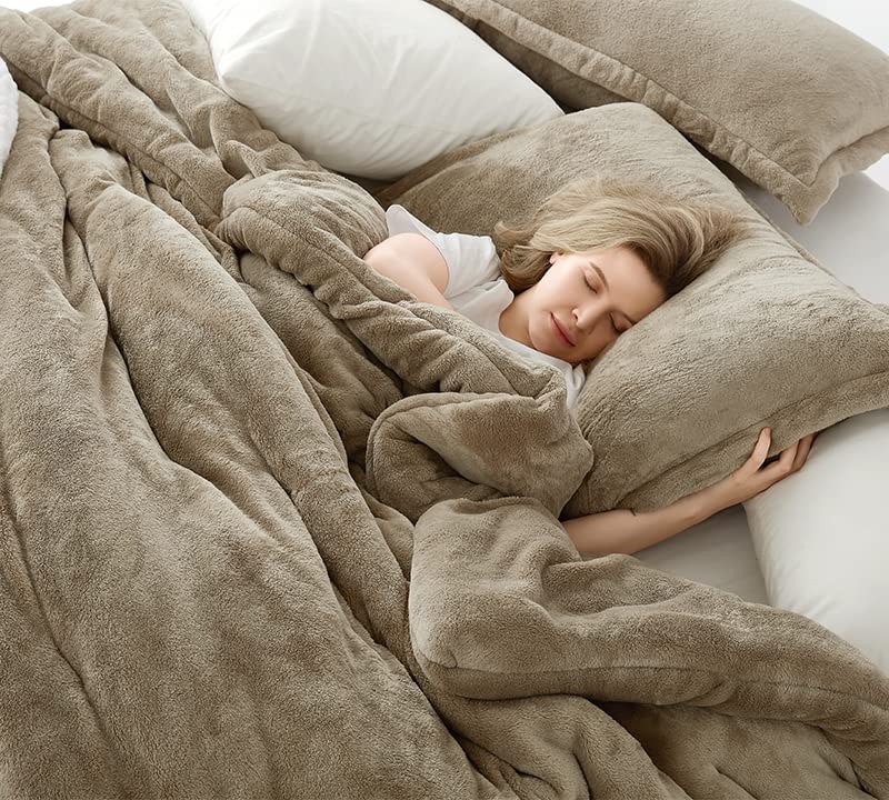 Dluxe Ave. ( QUEEN) 3 Pcs Oversized  Comforter Set/ Winter Twig/ Beige