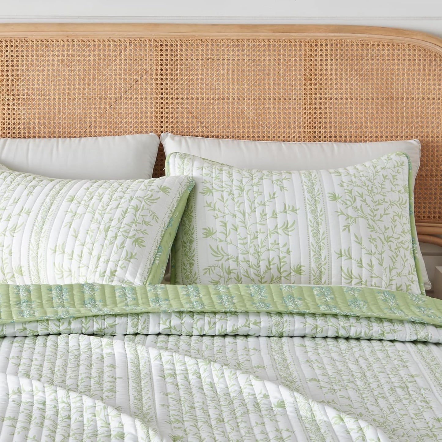 Dluxe Ave. (TWIN/ XL) 3 Pcs Floral Quilt Set, with Shams/ Green