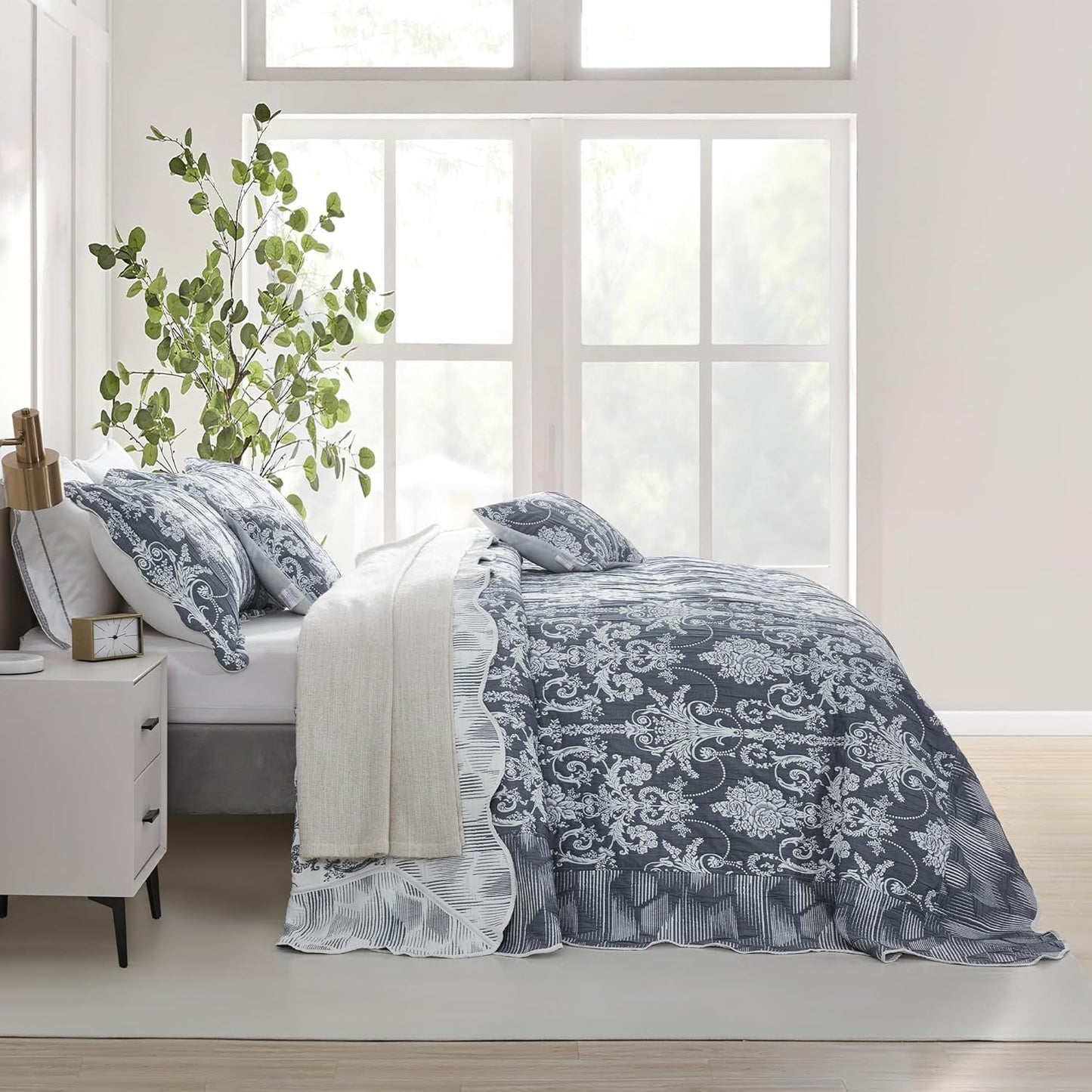 Dluxe Ave. ( KING ) 5 Pcs Oversized Bedspread 138X122 Extra Wide, California/Alaskan Blue