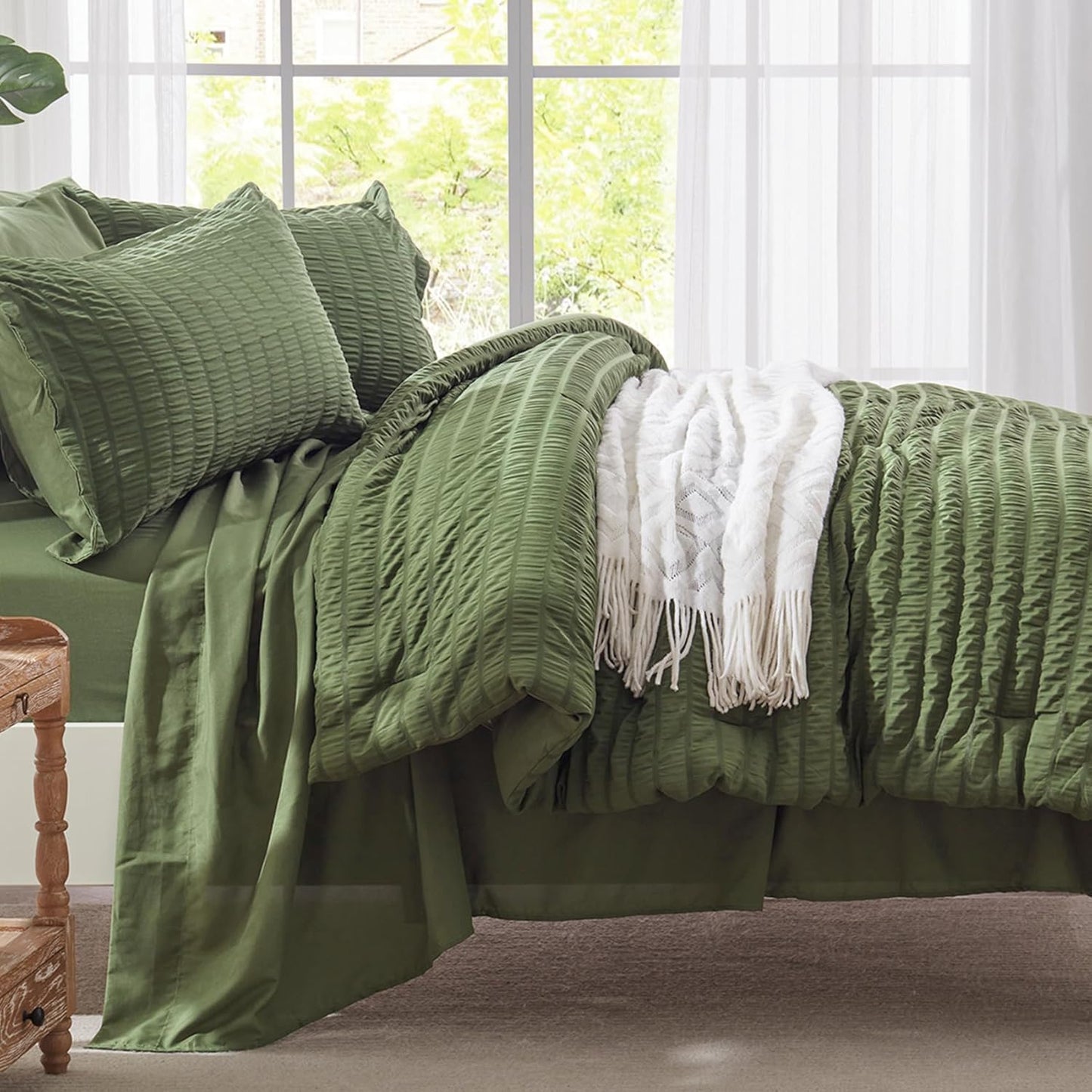 Dluxe Ave. ( FULL ) 7 Pcs Comforter Set/ Seersucker Bed in a Bag/ Olive Green
