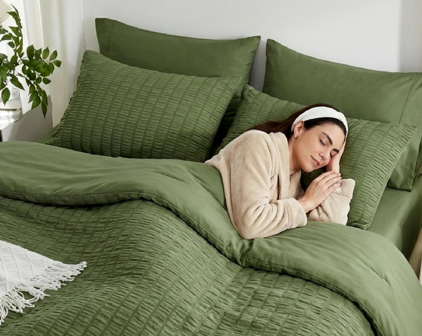 Dluxe Ave. ( FULL ) 7 Pcs Comforter Set/ Seersucker Bed in a Bag/ Olive Green