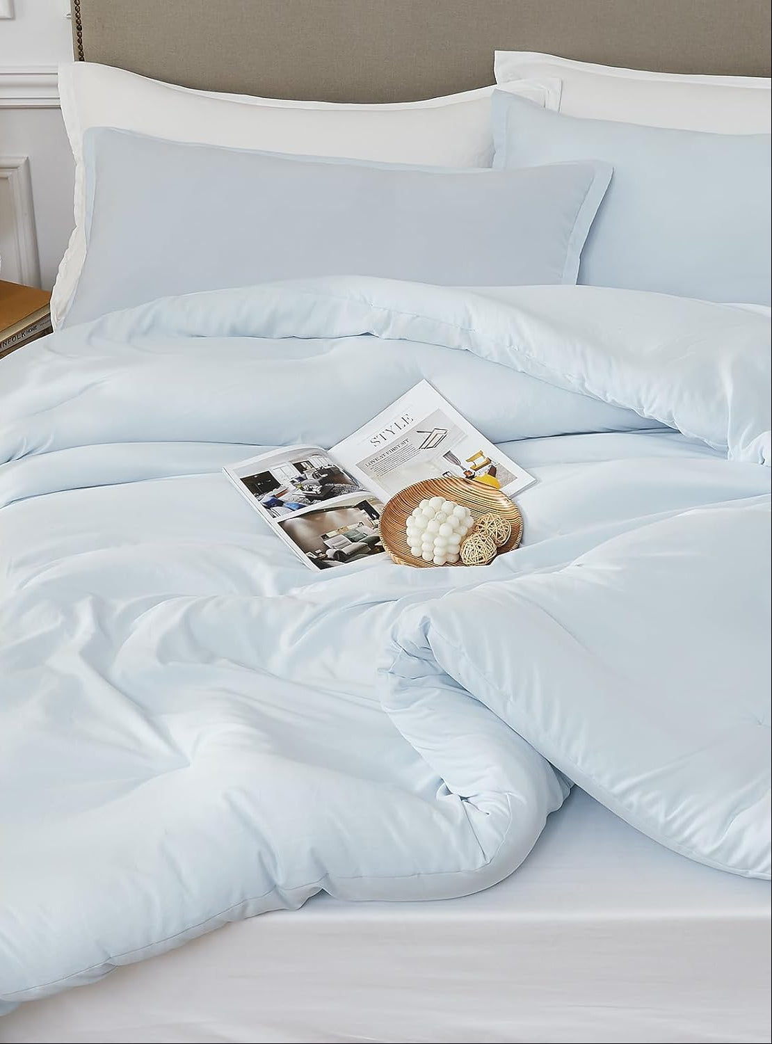 Dluxe Ave. ( CALI./ KING ) 3 Pcs Comforter Set/ Lightweight Breathable Bedding/ for All Season/ SkyBlue