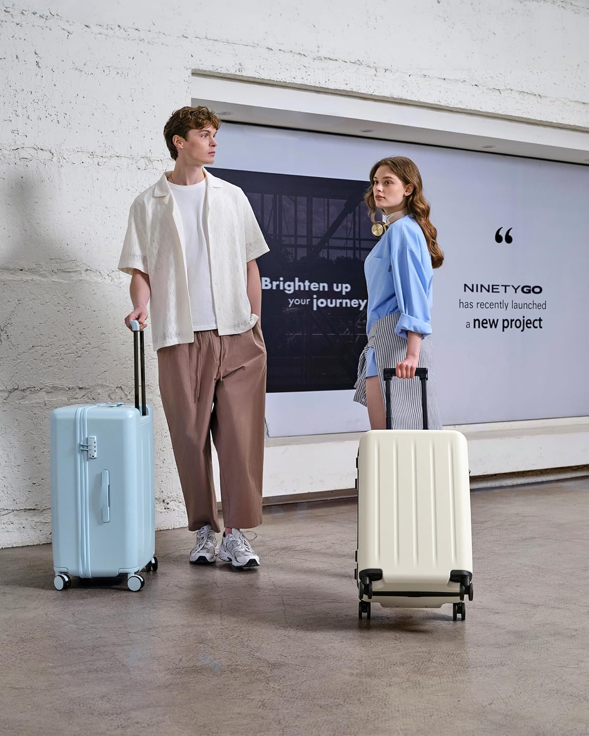 Dluxe Ave. Hardside Scratch resistant Luggag Spinner Wheels/Airline Approved/ Lightweight/TSA Lock (Sky Blue) Checked-22-Inch