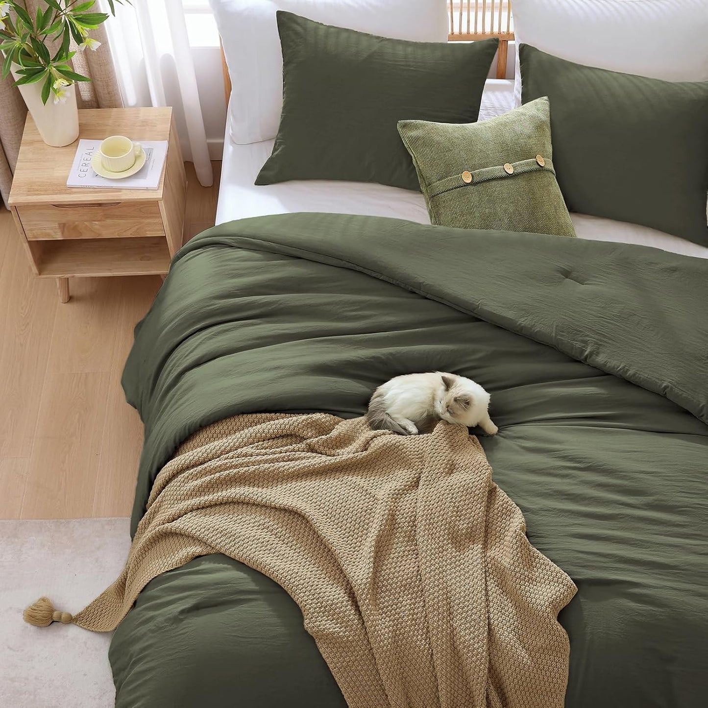 Dluxe Ave. ( QUEEN ) 3 Pcs Comforter Set/ Soft Fluffy for All Seasons/ Olive Green