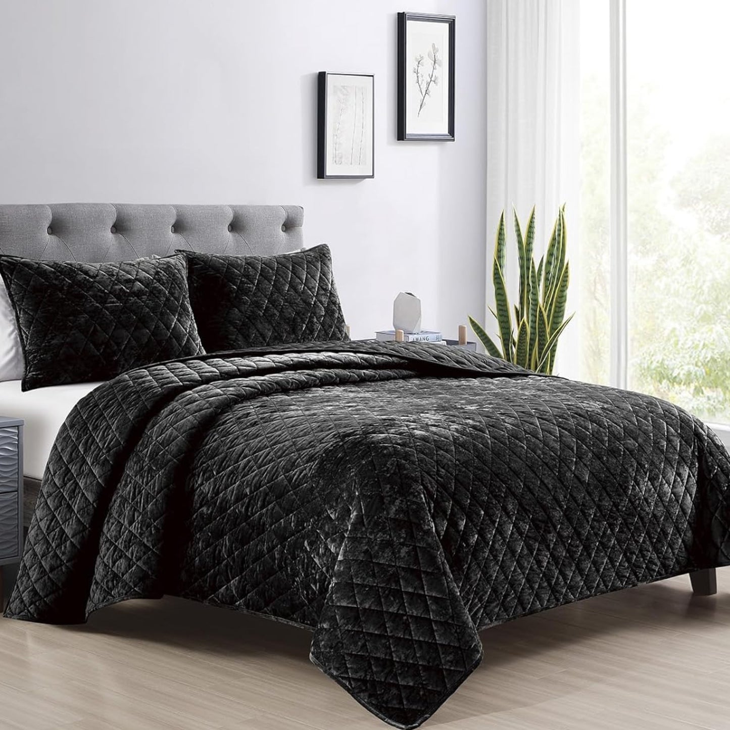 Dluxe Ave. ( QUEEN ) 3 Pcs Distressed Velvet Quilt Set, Reverse with Diamond Quilting, Black