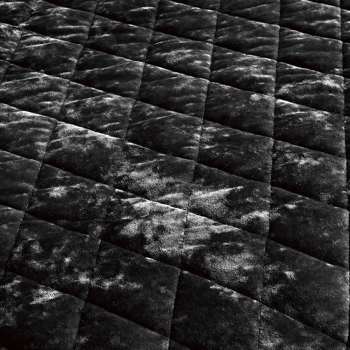 Dluxe Ave. ( QUEEN ) 3 Pcs Distressed Velvet Quilt Set, Reverse with Diamond Quilting, Black