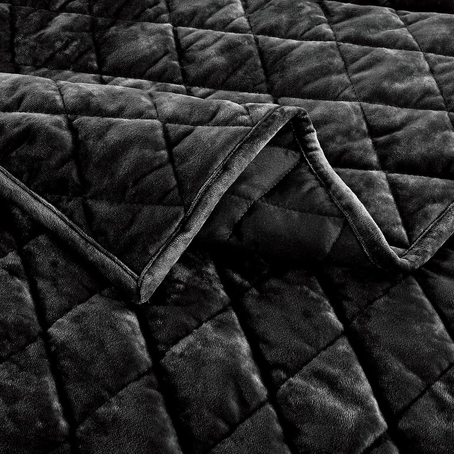 Dluxe Ave. ( QUEEN ) 3 Pcs Distressed Velvet Quilt Set, Reverse with Diamond Quilting, Black