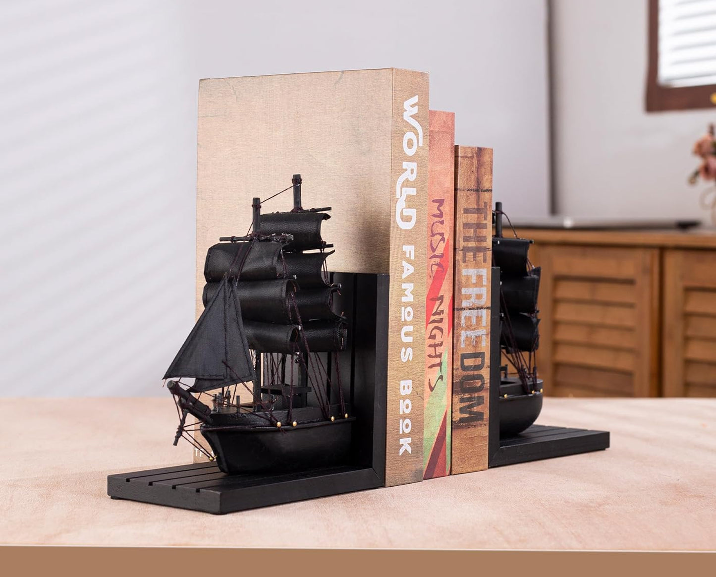 Dluxe Ave. Ship bookends/ 10" Prebuilt Decor