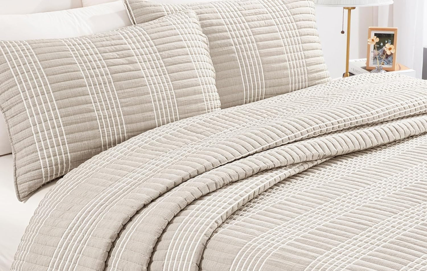 Dluxe Ave. ( KING ) 3Pcs Quilt Bedding Set/ All Season/ Beige