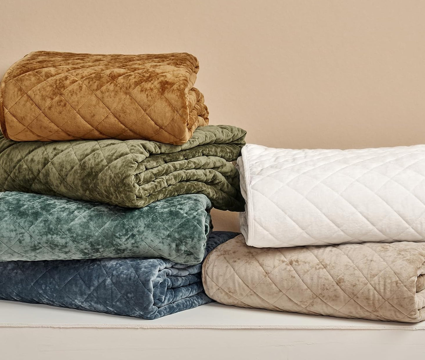 Dluxe Ave. ( KING/ CALI. KING ) Luxury Velvet Quilt Set/ Ivory White