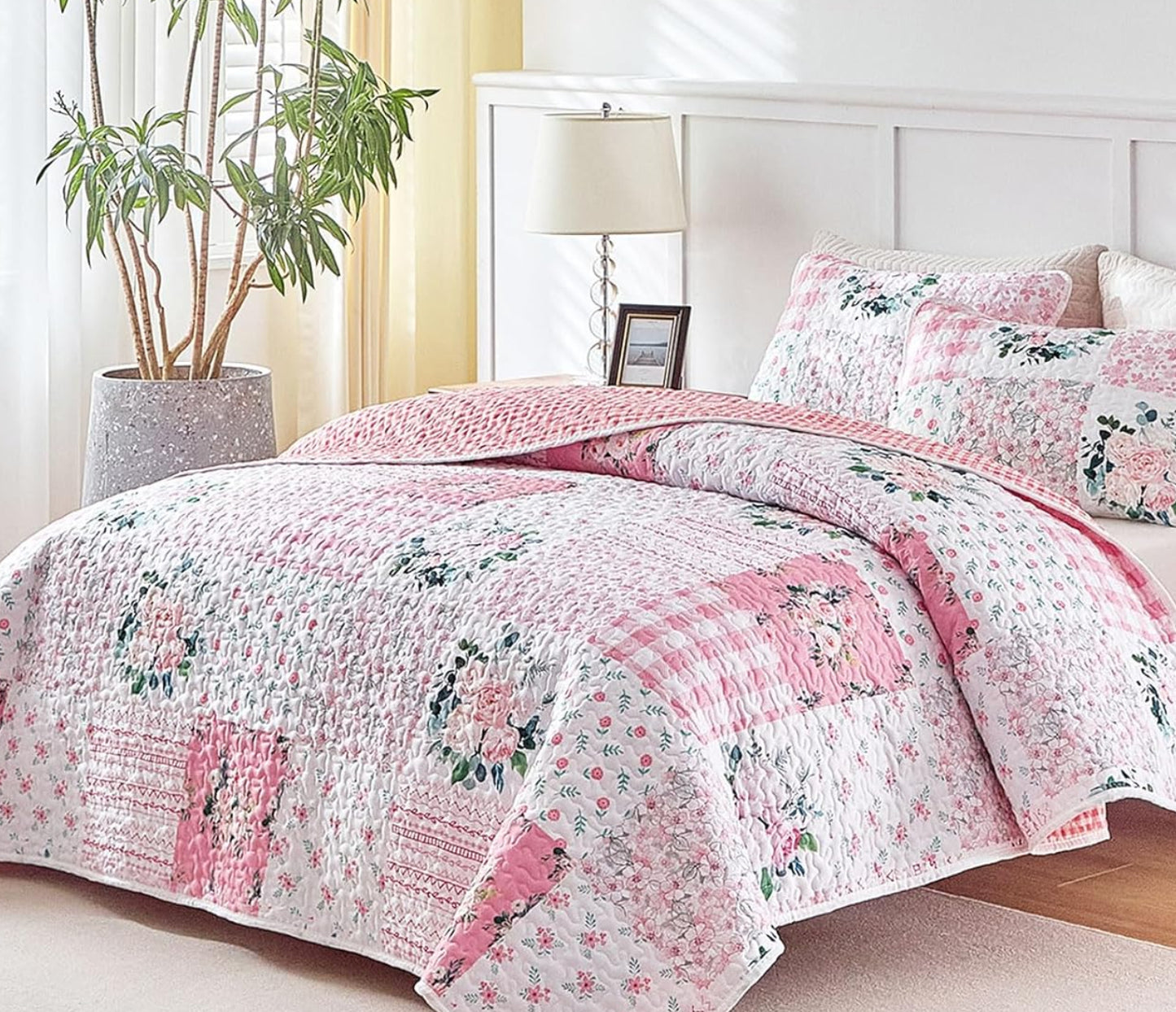 Dluxe Ave. (QUEEN) Set All Season 1 Quilt and 2 Pillow Shams- 90x90 inches/ Pink