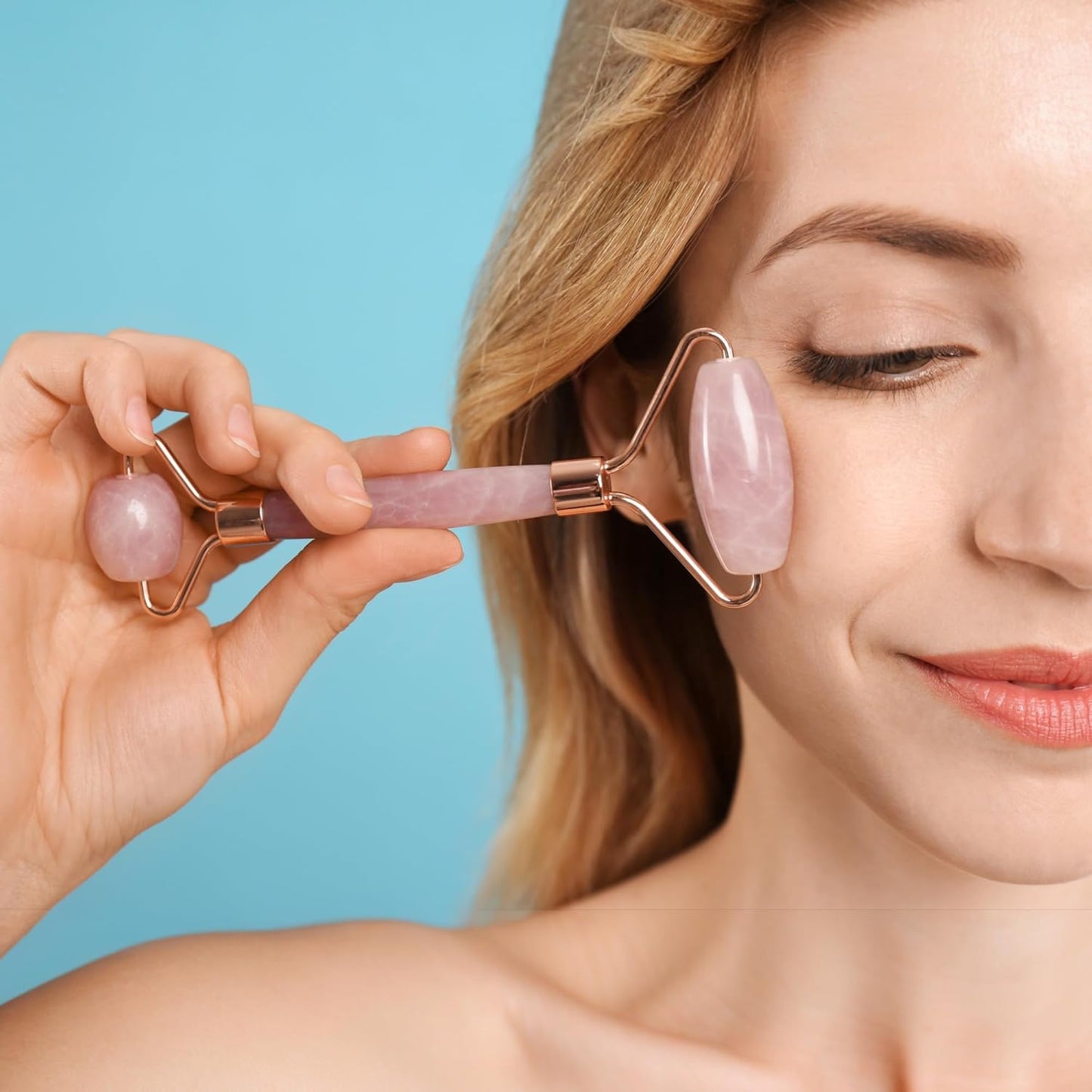 Dluxe Ave.  Face Roller Massager/ Rose Quartz