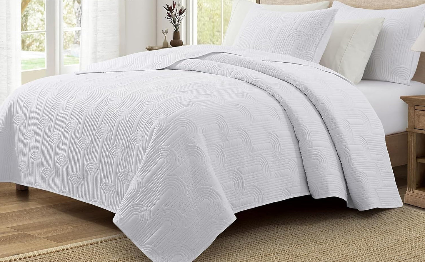 Dluxe Ave. ( TWIN ) Quilt 2-PieceSet, for All Seasons, White