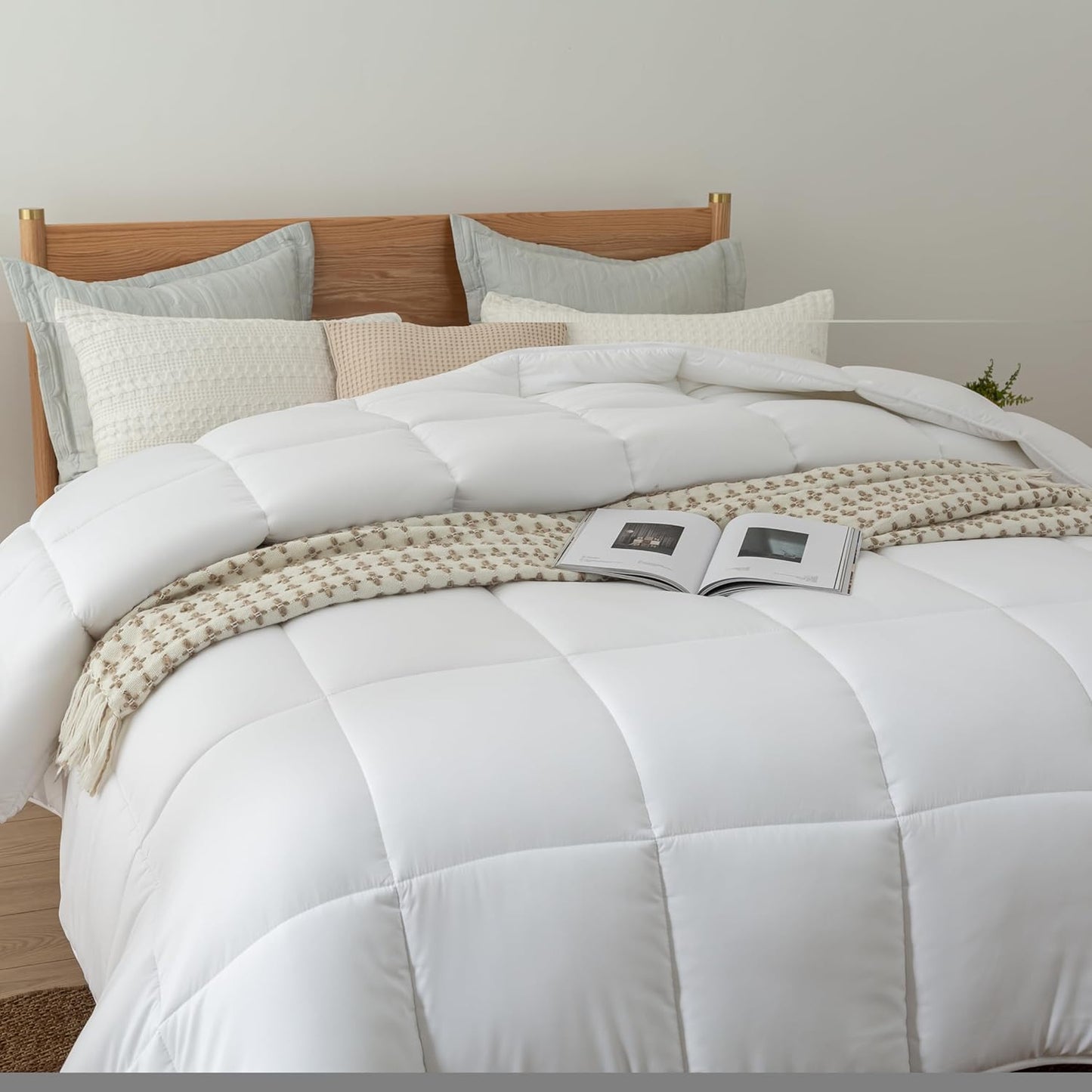 Dluxe Ave. ( QUEEN ) Down Alternative Comforter Duvet Inserts, All Season Ultra Soft Double Brushed Microfiber Shell Classic Box Stitched, with 8 Corner Tabs/ White