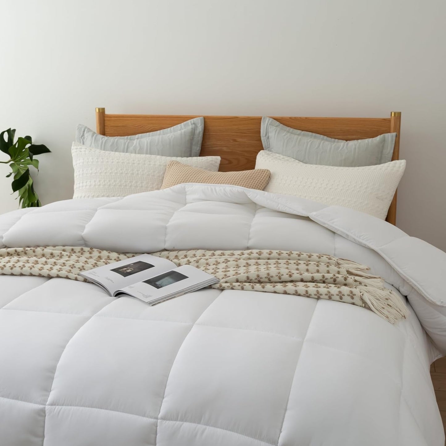 Dluxe Ave. ( QUEEN ) Down Alternative Comforter Duvet Inserts, All Season Ultra Soft Double Brushed Microfiber Shell Classic Box Stitched, with 8 Corner Tabs/ White