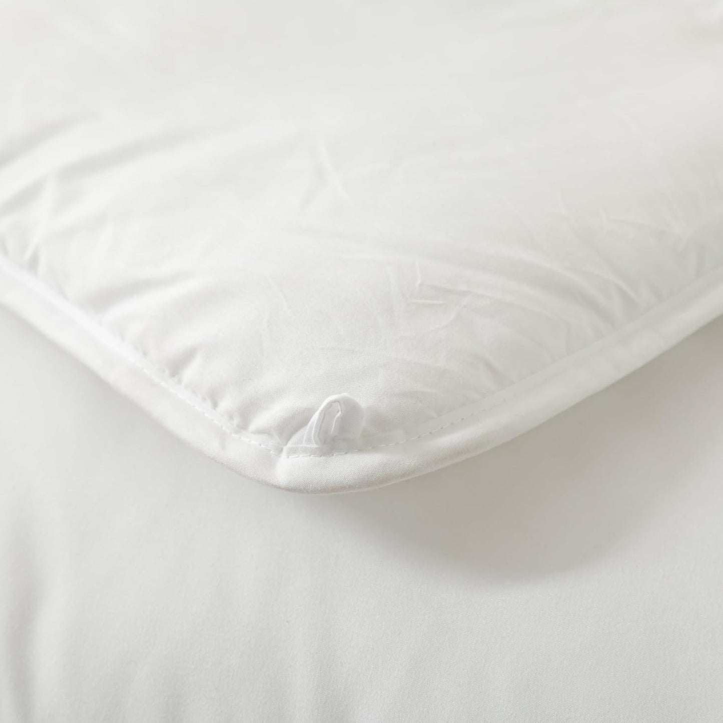 Dluxe Ave. ( QUEEN ) Down Alternative Comforter Duvet Inserts, All Season Ultra Soft Double Brushed Microfiber Shell Classic Box Stitched, with 8 Corner Tabs/ White