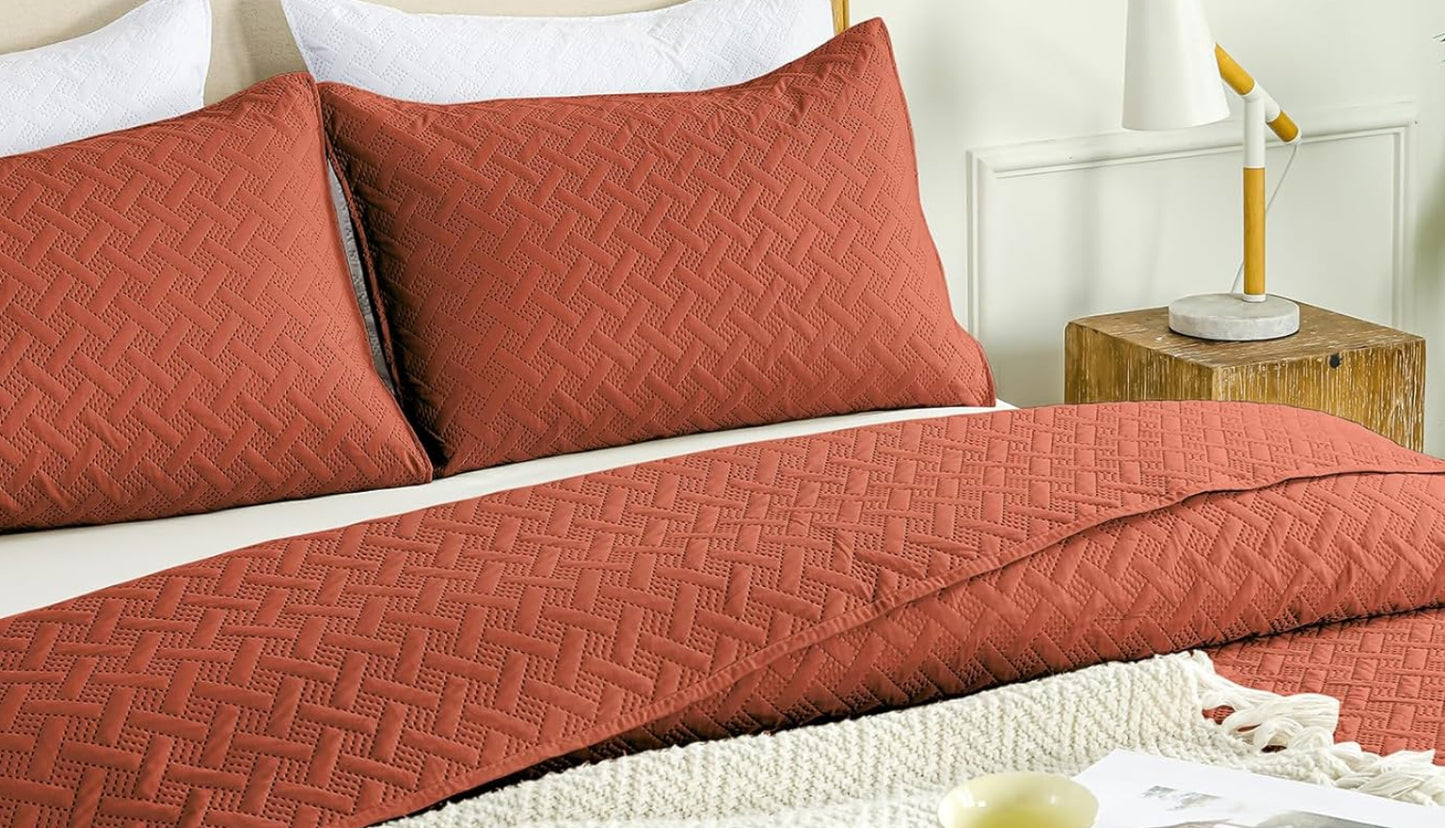 Dluxe Ave. (FULL/ QUEEN ) Quilt Bedding Set (1 Quilt 2 Shams), for All Season/ Burnt Orange