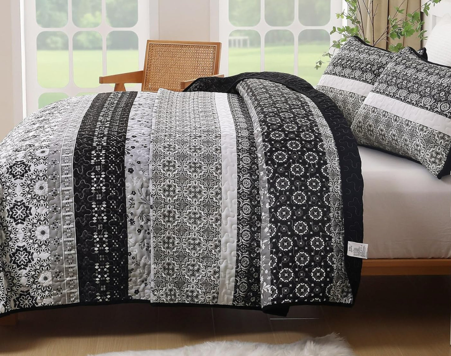 Dluxe Ave. ( QUEEN ) 3 Pieces Microfiber Bedding Set/ for All Seasons (96"x90")/ BLACK