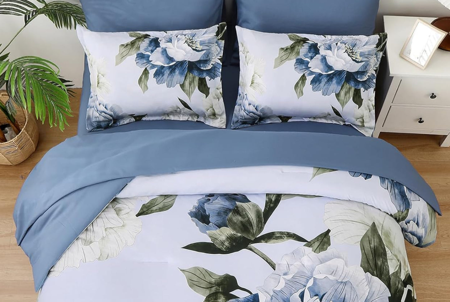 Dluxe Ave. ( FULL) 7 Piece Comforter Set with Sheets, for All Season/ Blue Floral