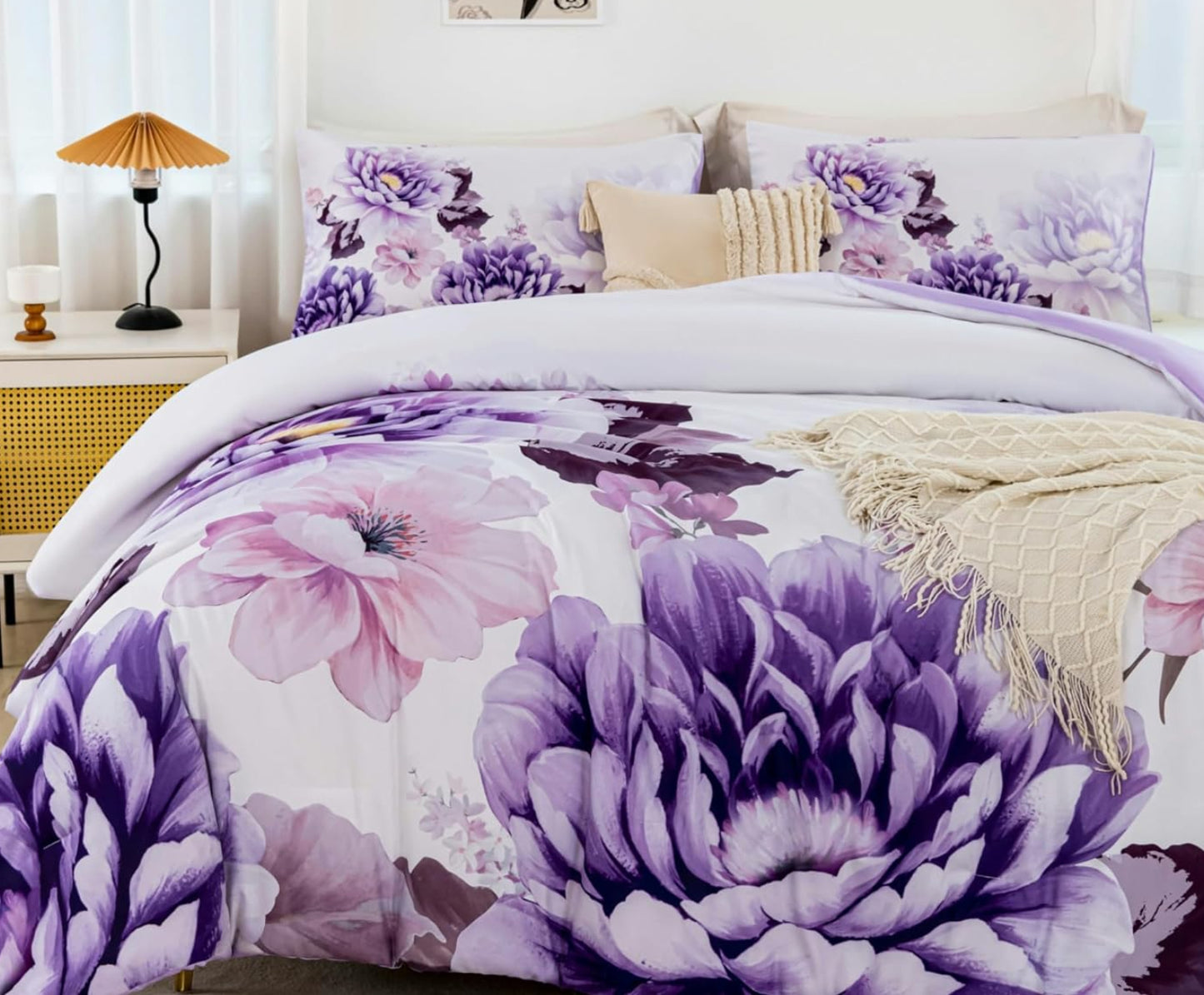 Dluxe Ave. ( KING) 3 Pcs Comforter Set/ Purple Floral