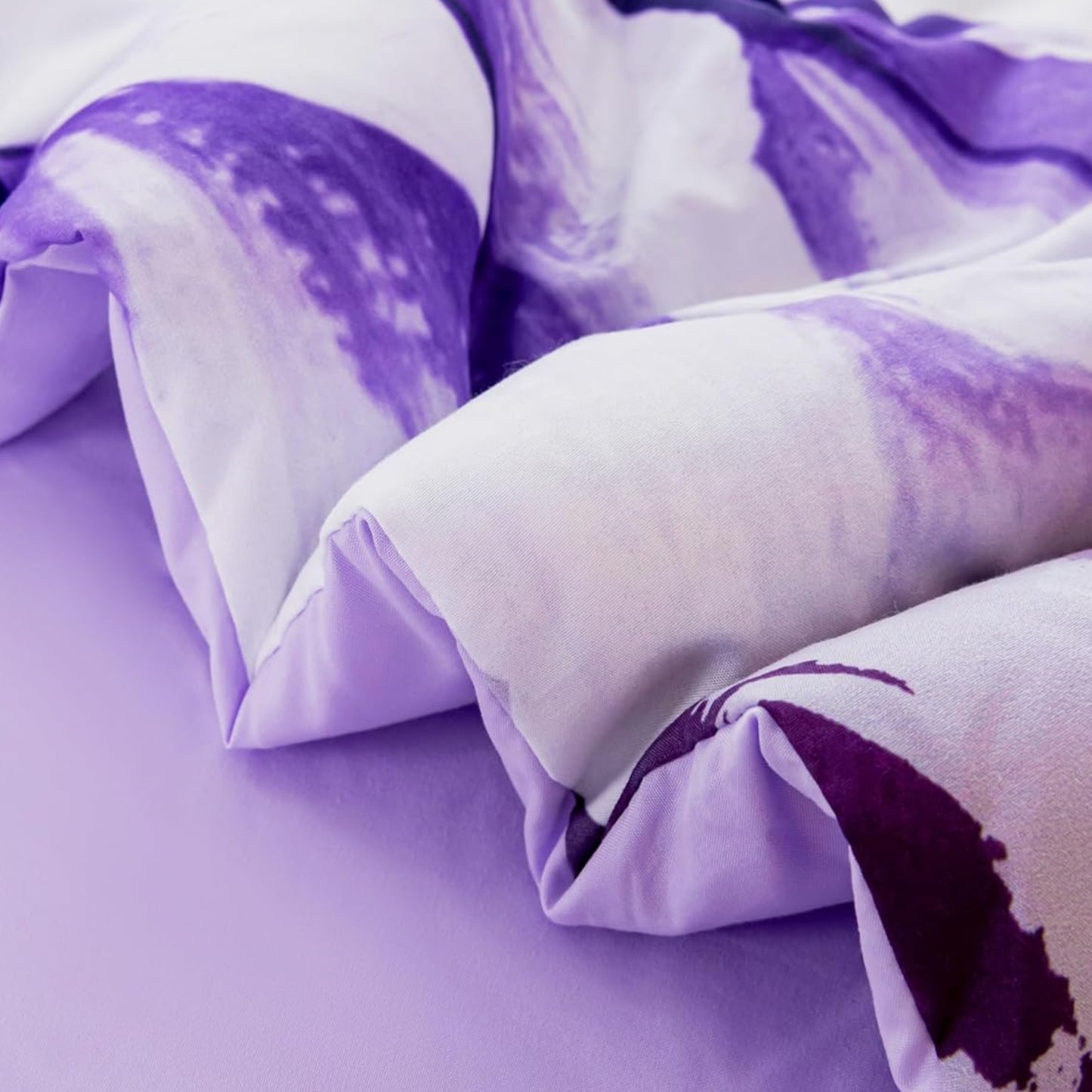 Dluxe Ave. ( KING) 3 Pcs Comforter Set/ Purple Floral